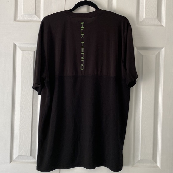 Huk Performance Fishing Tee Shirt. Size Large - Picture 2 of 3